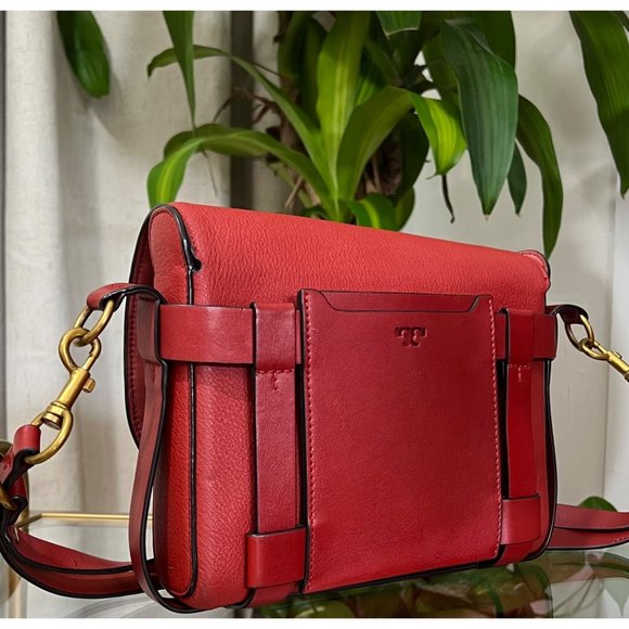 ♦️♦️ TORY BURCH AUTHENTIC DEEP RED ALASTAIR RUNWAY SADDLE BAG ♦️♦️ - Picture 5 of 16